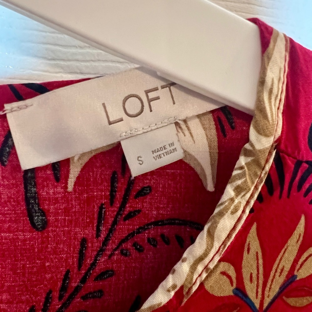 LOFT Red Floral Blouse with Black Accents - Picture 3 of 3